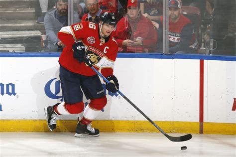 Barkov on jälleen ehdolla NHL:n herrasmiespelaajaksi | Yle Urheilu | yle.fi