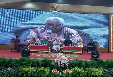 Mengenang Setahun Wafatnya Sang Presiden Riau Merdeka Prof Tabrani