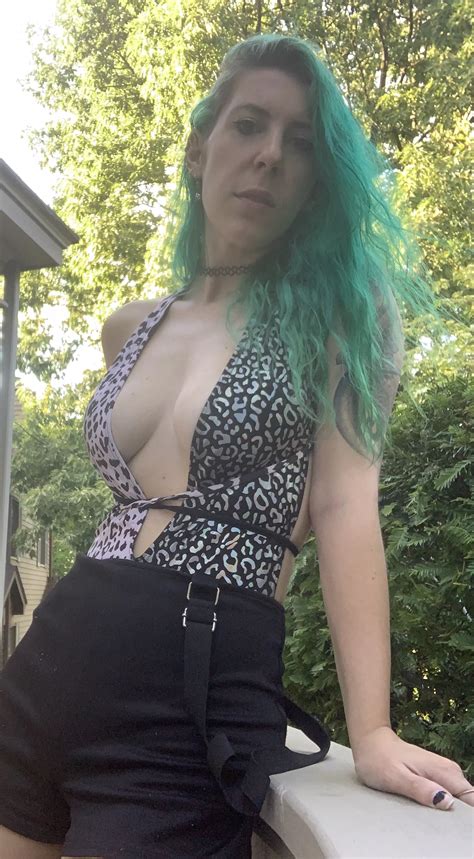 No Bra Needed Nudes Nobra NUDE PICS ORG