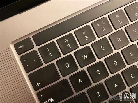 16寸苹果macbook Pro上手：它大了 也强了原创新浪众测