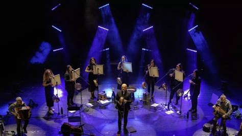 Xabier Díaz Adufeiras de Salitre ponen este domingo sonidos gallegos