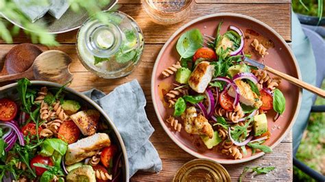 Nudelsalat Mit Gegrilltem H Hnchen Und Avocado Maggi De