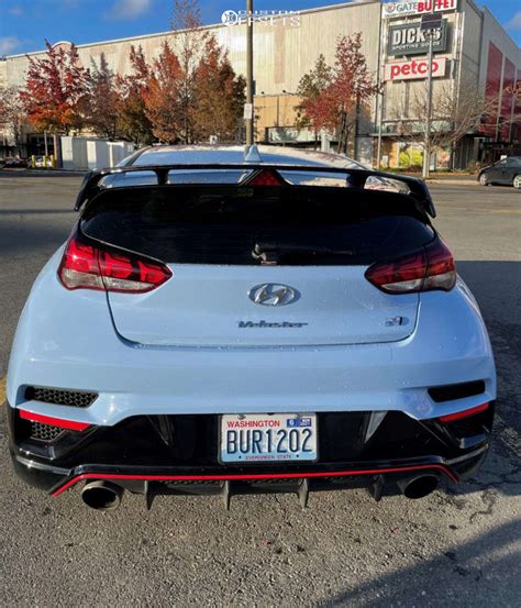 Hyundai Veloster N Wheel Offset Nearly Flush Stock