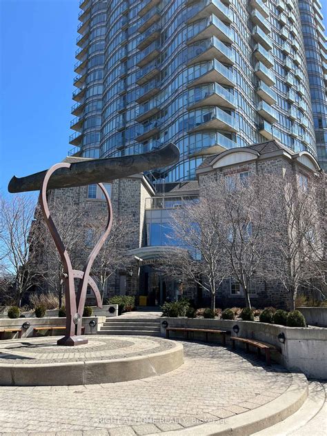 809 - 15 Windermere Avenue, Toronto, ON M6S 5A2