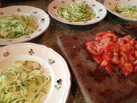 The Full Plate Blog Raw Zucchini Spaghetti With Sun Dried Tomato Pesto