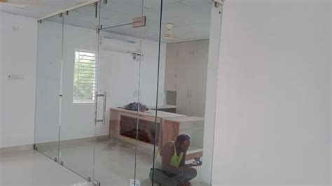 Saint Gobain Swing Thoughened Glass Door And Fixed For Office Thickness 12mm At Rs 400sq Ft