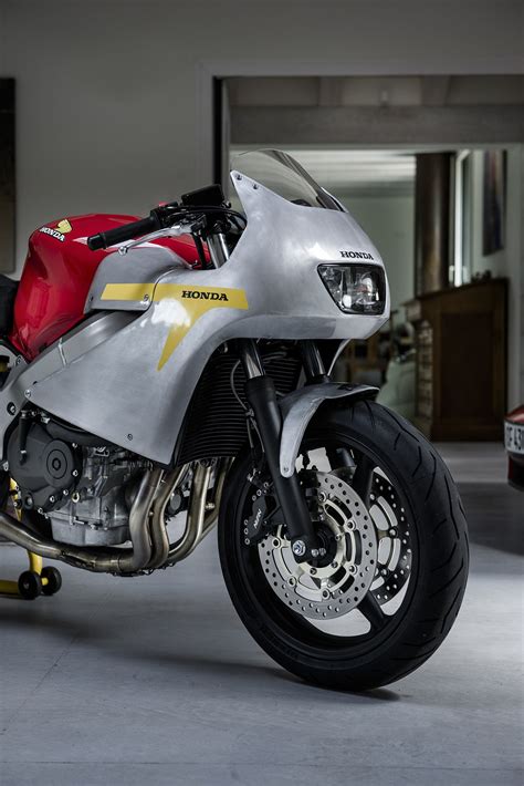 Modified Honda CBR600F Draws Stylistic Influence From Vintage RC Race ...