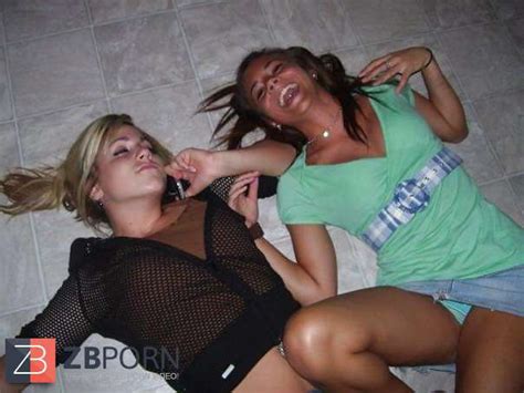 UPSKIRTS FOR REAL VOYEURS I ZB Porn