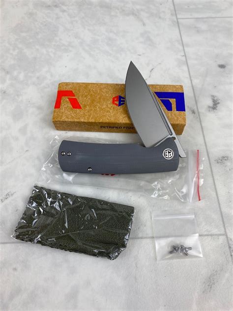Petrified Fish Beluga Folding Knife Gray G10 Handle K110 Plain Edge ...