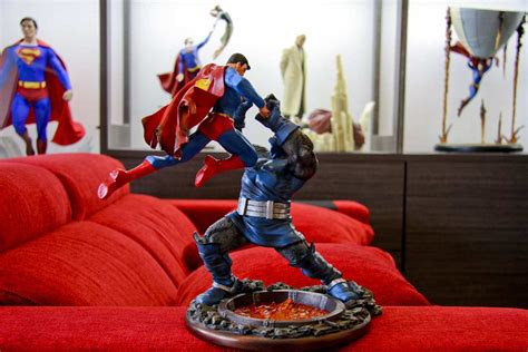 SUPERMAN VS DARKSEID STATUE