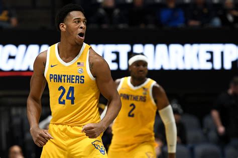 Pitt Basketball Led By Blake Hinson And The Oakland Zoo Defeat West