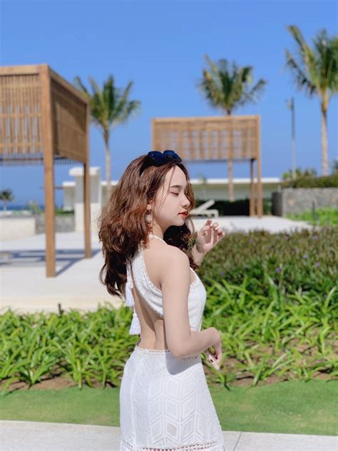 Hot girl Kinh tế gợi cảm bội phần sau gần một năm nổi tiếng Báo Dân trí