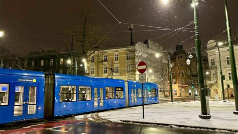 Trudny Poranek Dla Pasa Er W Komunikacji Miejskiej Wykolejenie