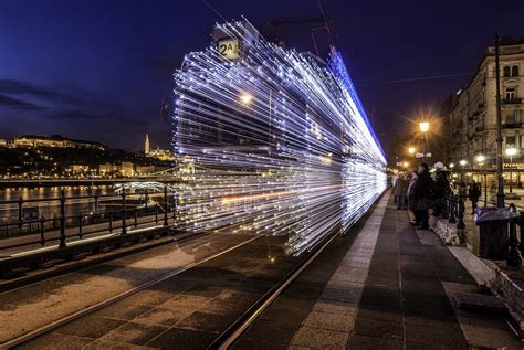 Beautiful long exposure of a train / Boing Boing