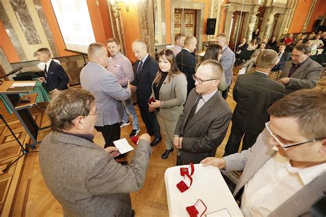 Krew to najcenniejszy dar który nosimy w sobie Zasłużeni krwiodawcy