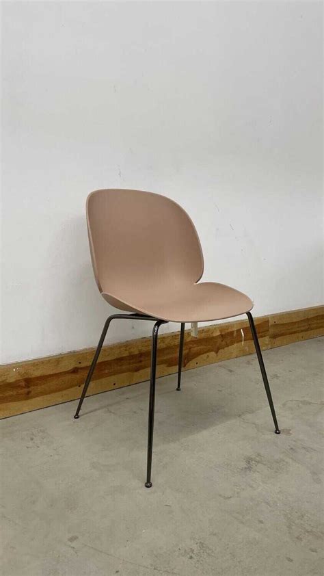 Gubi Stuhl Beetle Dining Chair 233 03 55193 MÖBELFIRST DE