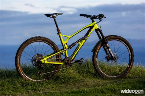 Bike Check Rich Thomas 2016 Nukeproof Mega