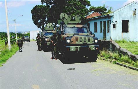 16 Viaturas Blindadas Multitarefa Leve Sobre Rodas VBM LSR Lince