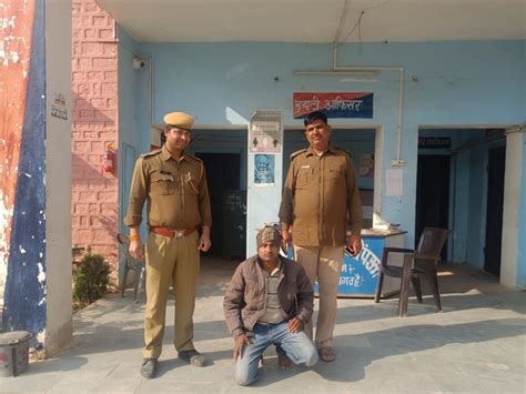 Tractor Trolley Filled With Illegal Chambal Gravel Caught In Dholpur