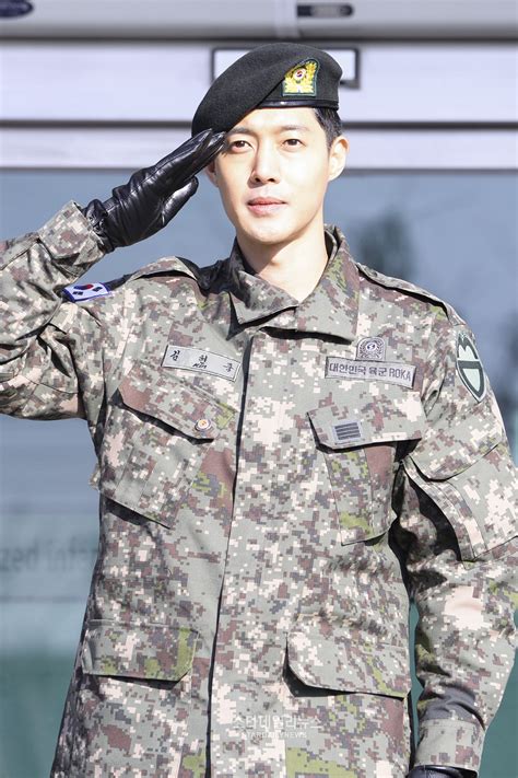 Kim Hyun Joong Gets Discharged From The Army Soompi