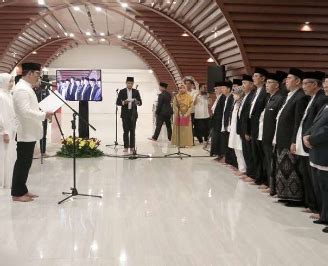 Gubernur Ridwan Kamil Lantik Pengurus Masjid Raya Al Jabbar