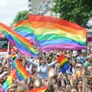 La Gay Pride De Paris Report E En Juillet Gay