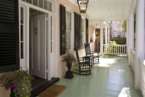 Traditional Charleston Interior Design: An 1800s Home - Interior ...