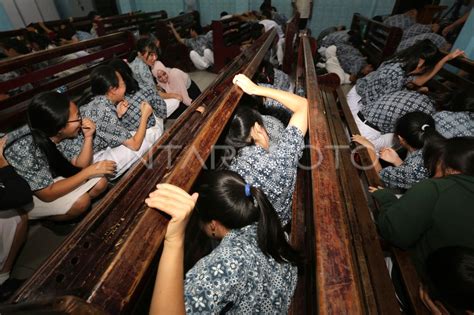 Mitigasi Bencana Gempa Dan Tsunami Antara Foto