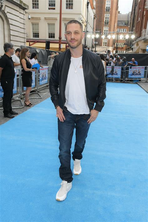 Tom Hardy 5 Outfits Con Jeans De Para Un Estilo Clásico Y Moderno Gq