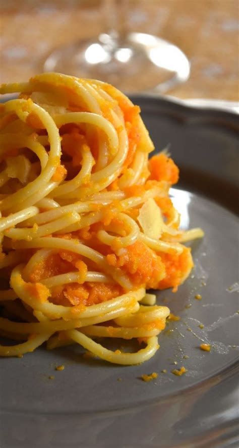 Spaghetti In Salsa Di Carote E Zenzero Profumo Di Broccoli