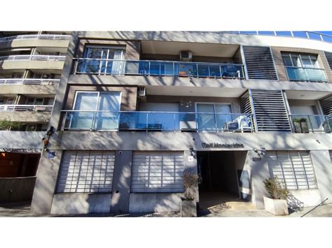 VENDE APARTAMENTO 2 DORMITORIOS 2 BAÑOS Y GARAJE PUNTA CARRETAS Ref