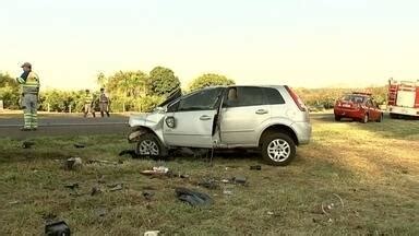 Bom Dia Cidade Rio Preto Acidente Entre Dois Carros Resulta Em