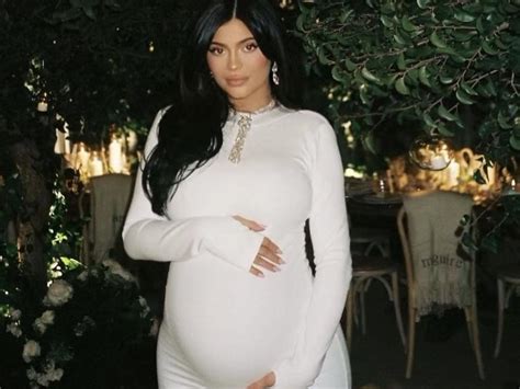 Kylie Jenner Details ‘painful Post Partum Depression After Having Two