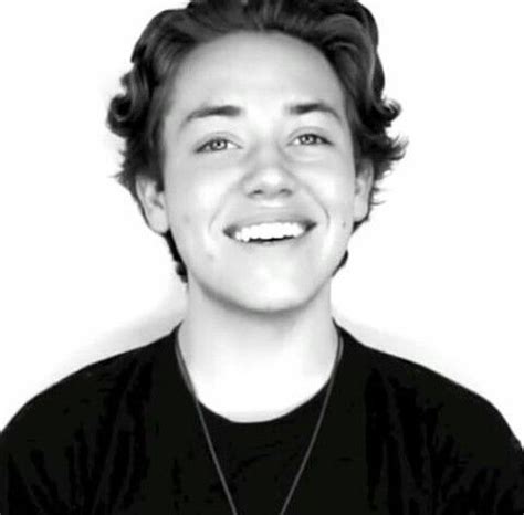 Pin di Lady Drescher su Lily Attori hot Attori Celebrità maschili