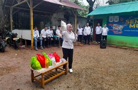 Serunya Pasar Sembako Murah Kadin Dki Di Jakarta Selatan Warga