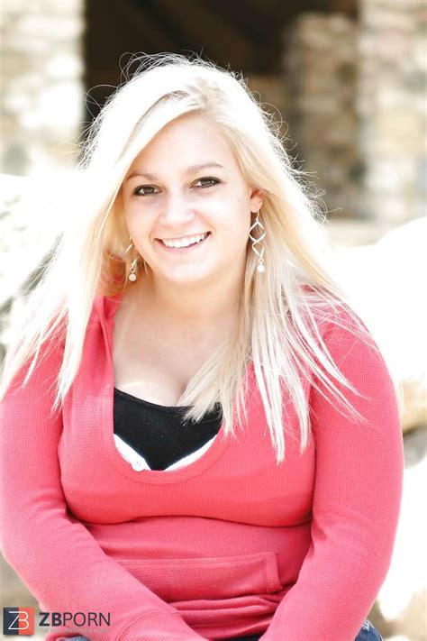 Huge Boobed Chicks No Bare ZB Porn