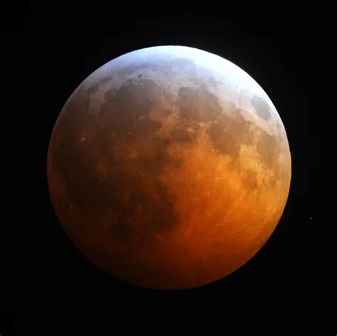 In Arrivo L Eclissi Parziale Di Luna Sar Visibile Anche Dall Italia