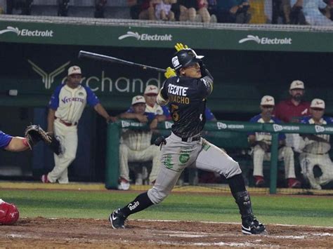 Leones Cierra Serie Con Triunfo Ante El Guila En Extrainnings