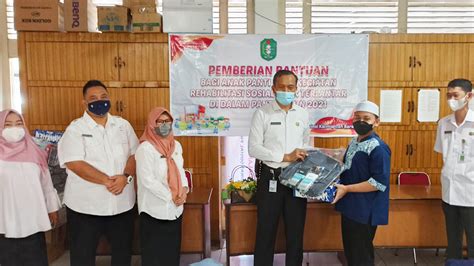 Penyaluran Bantuan Bagi Anak Panti Pada Kegiatan Rehabilitasi Sosial