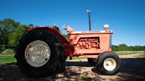 1967 Allis-Chalmers D21 Series 2 at Gone Farmin' Fall Premier 2020 as ...