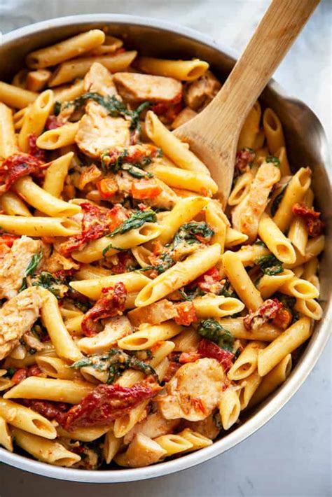 Creamy Tuscan Chicken Pasta Foodtasia