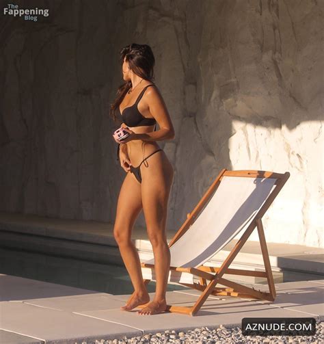 Tao Wickrath Sexy Poses Her Sensual Body Wearing A Sizzling SKIMS Bikini In A Photoshoot At A