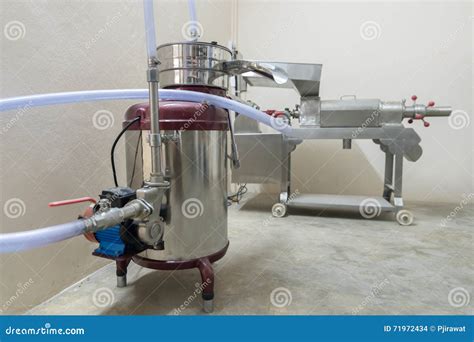 Coconut Milk And Juice Extractor Machine Coconut Milk Plant In Stock