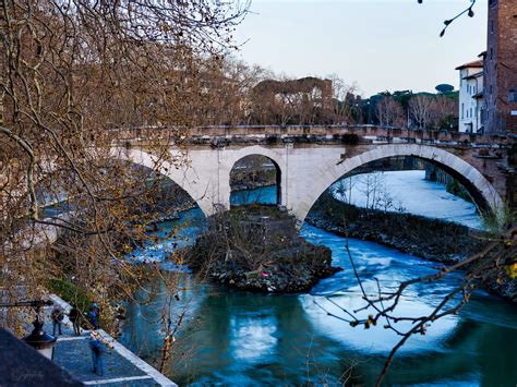 Ponte Fabricio The Tiber River In Rome 20190315 1X151098 B Flickr