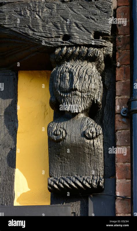 Ludlow Yellow Shropshire Tudor House Hi Res Stock Photography And