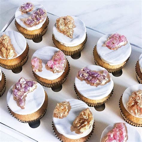 Cant Stop Staring At These 😍 Gemstone Geode Cupcakes Are Such A Mood