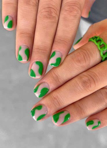 50 Pretty Summer Nails In 2022 For Every Taste Green Abstract Short Nails