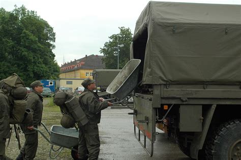 Bundesheer Aktuell Hochwasser Soldaten helfen in Schärding