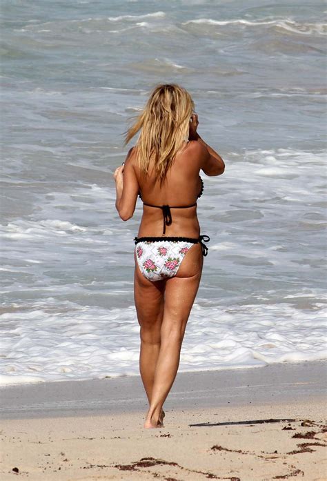 Victoria Silvstedt Looking Sexy And Show Great Body In Bikini On Beach Porn Pictures Xxx Photos