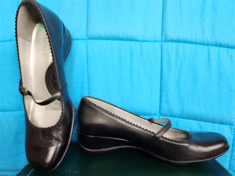 Kenneth Cole Reaction Black Mary Jane Style Shoes Gem
